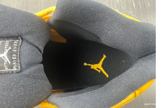 Jordan Air yellow 11 AJ11 and black 0331